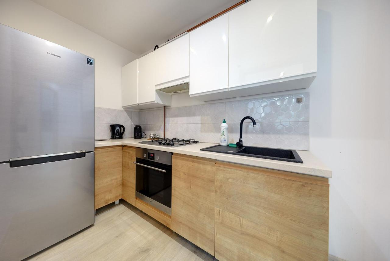 Crystal Apartment Katowice II מראה חיצוני תמונה